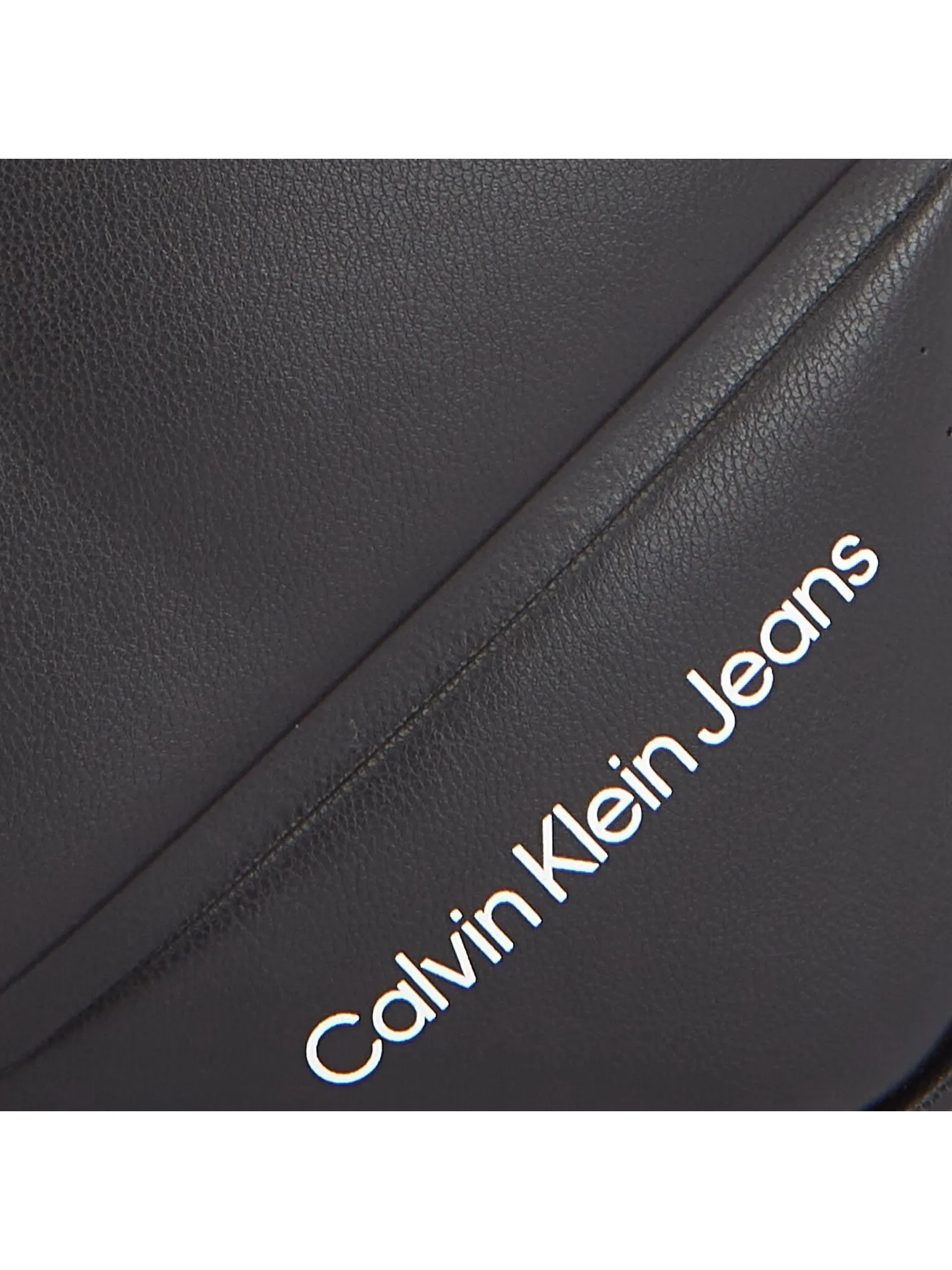 C.A.L.V.I.N  K.L.E.I.N Camera Bag