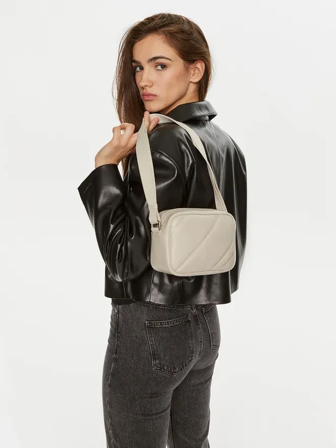 C.A.L.V.I.N  K.L.E.I.N Camera Bag