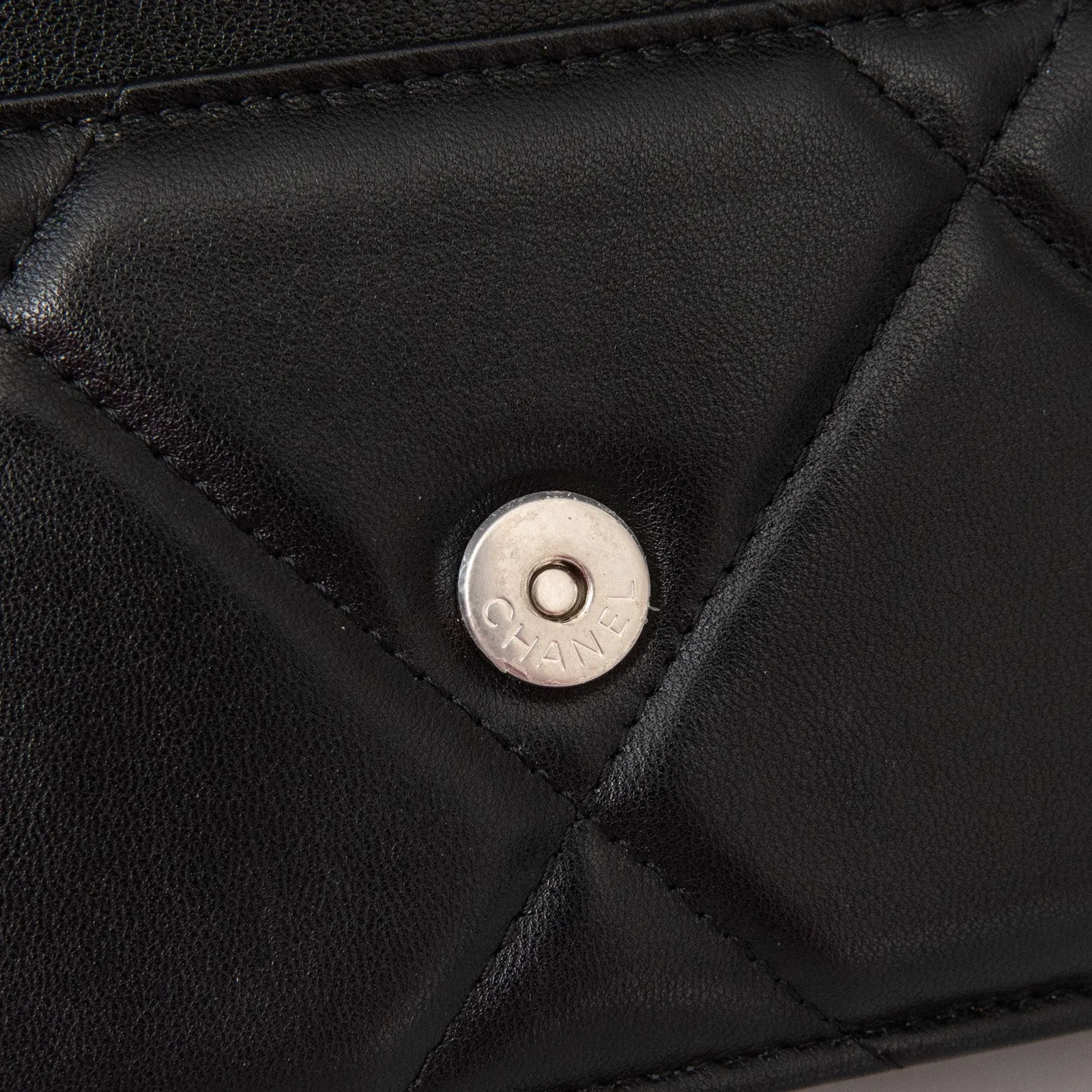 Chanel Black Quilted Lambskin 19 Wallet On Chain Bag