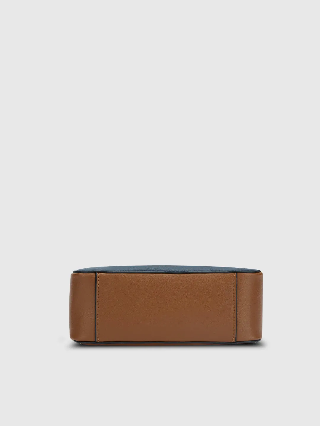 Fenny25 Small Box Sling Bag