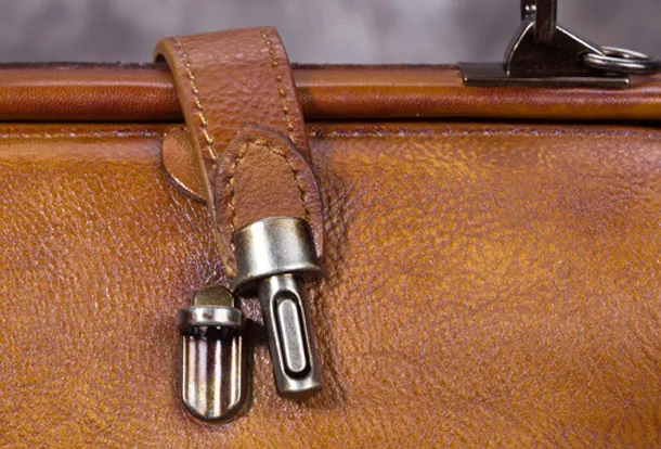 Handmade Tan Leather Handbag Vintage Doctor Bag Shoulder Bag Purse For Women
