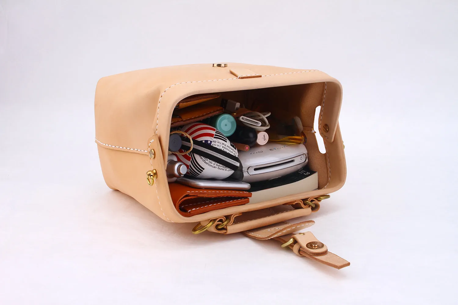 Handmade Womens Beige Leather doctor Handbag shoulder doctor bags Purse for women