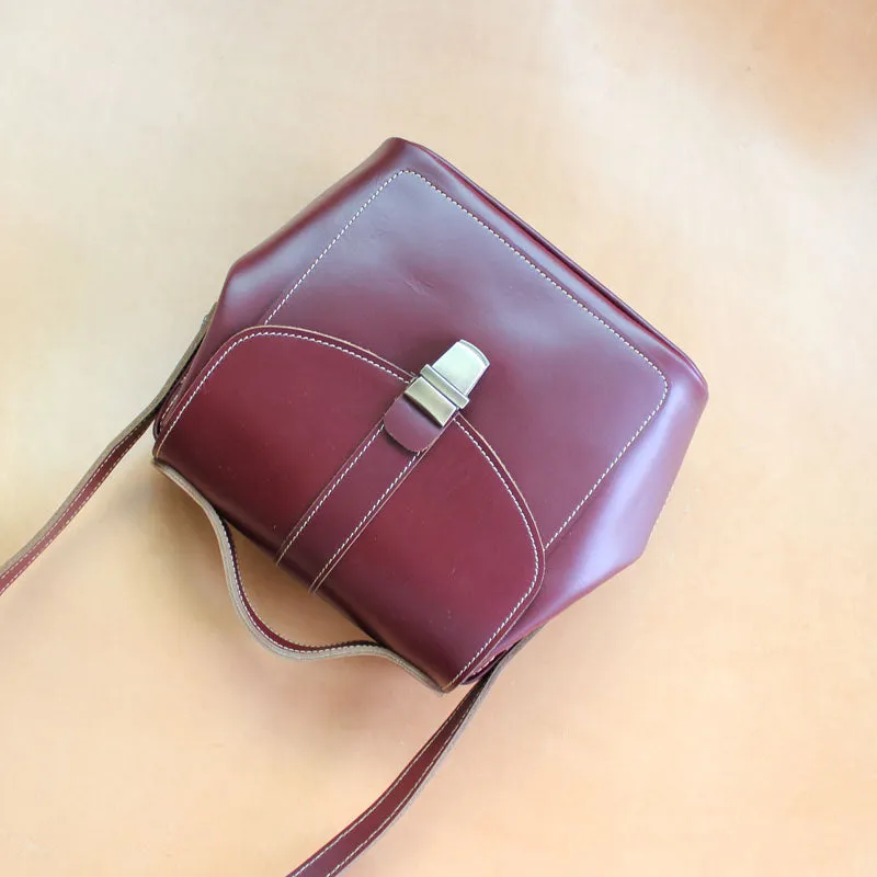 Handmade Womens Claret Leather Doctor Shoulder Purses Red Doctor Crossbody Purses for Women