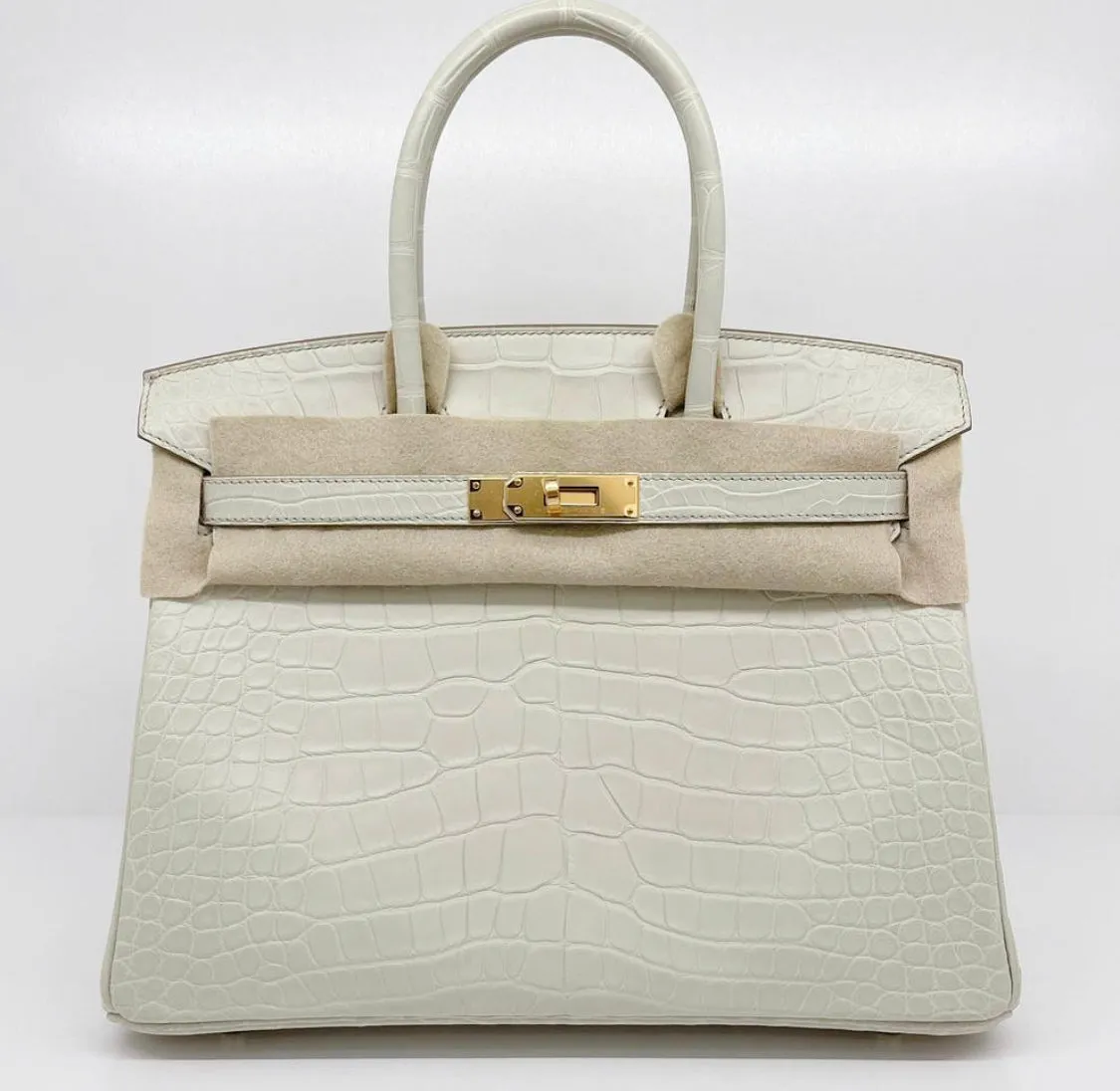Herm??s Birkin 30 Beton Matte Alligator Gold Hardware