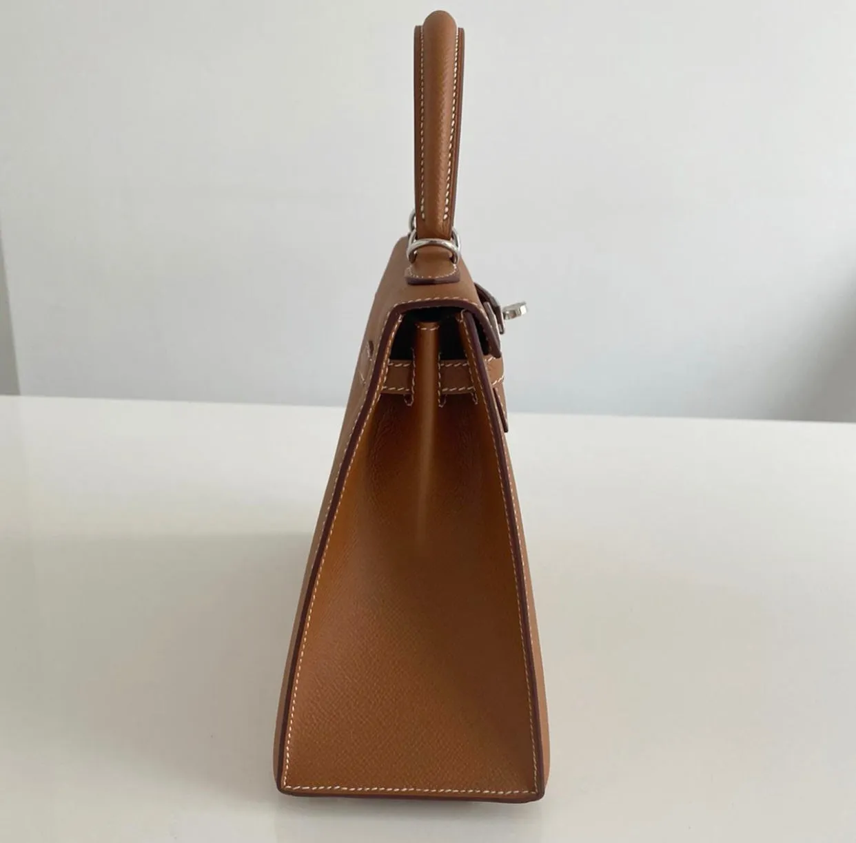 Herm??s Kelly 25 Gold Epsom Palladium Hardware
