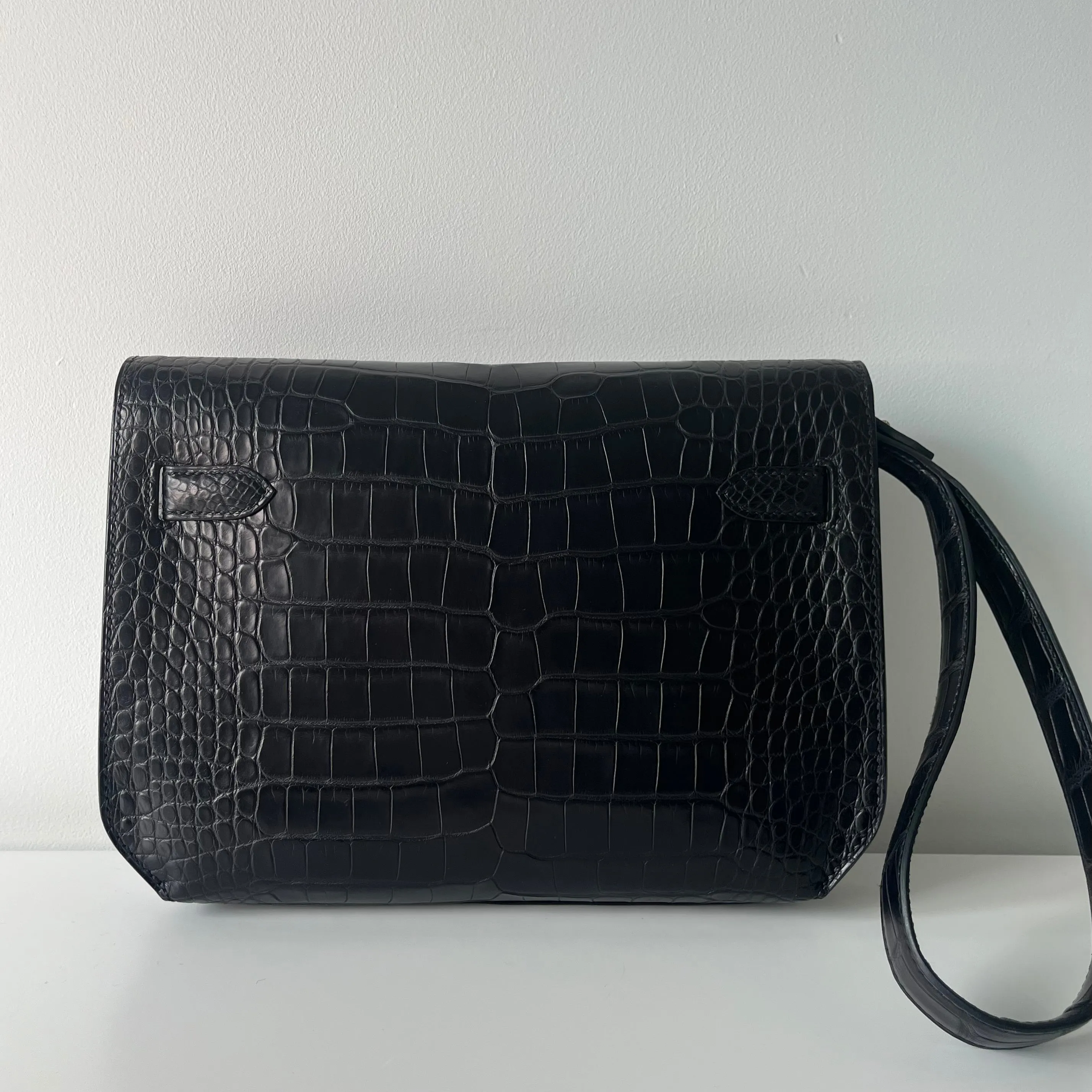Herm??s Kelly Depeches 25 Pochette Black Matte Alligator Palladium Hardware