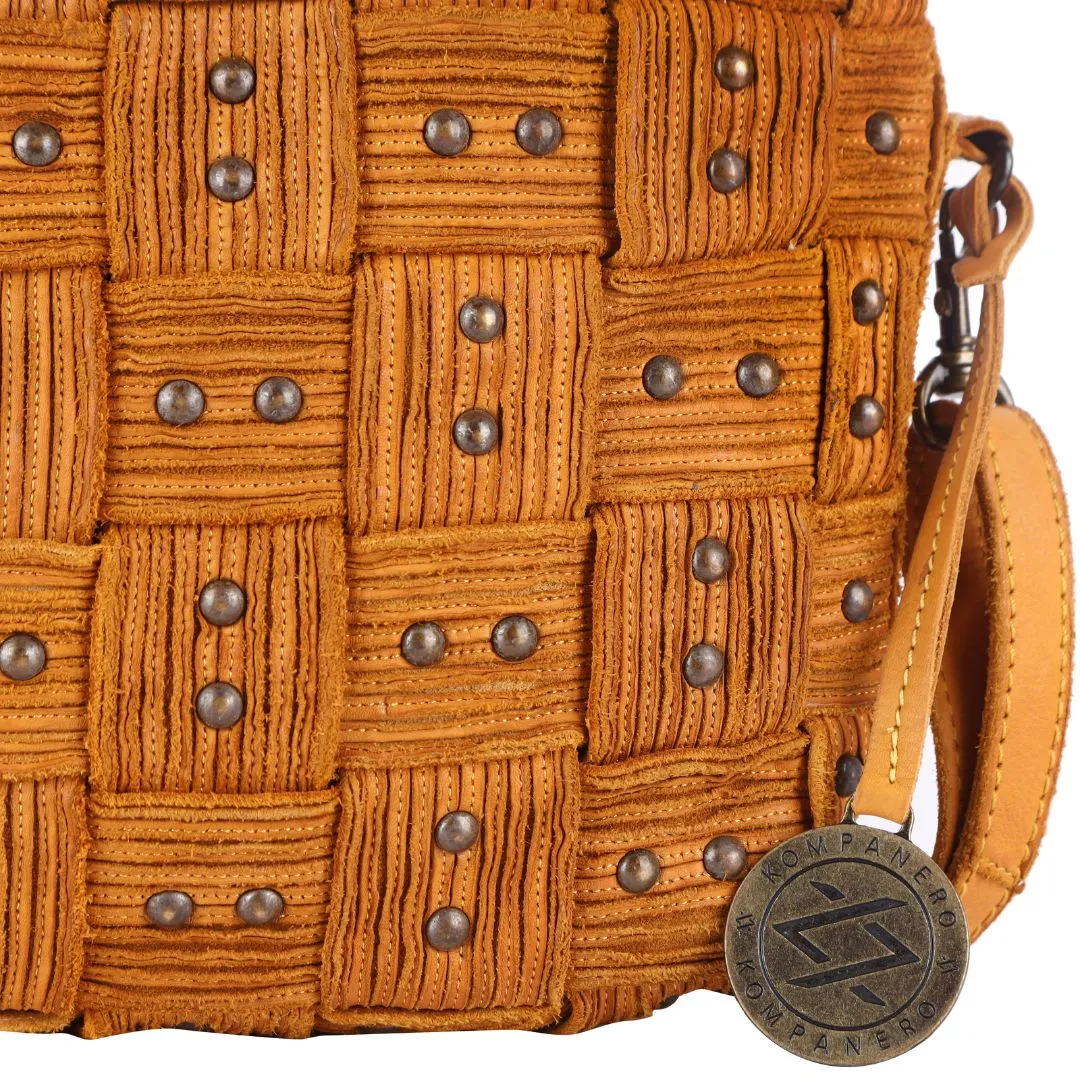 Leana - The Sling Bag