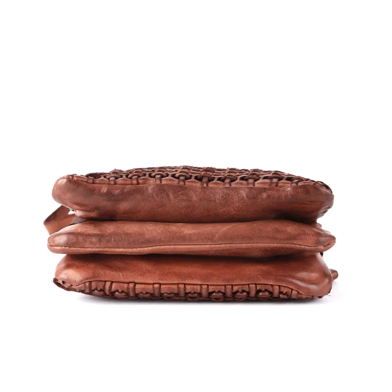 Levi - The Small Sling bag -Cognac