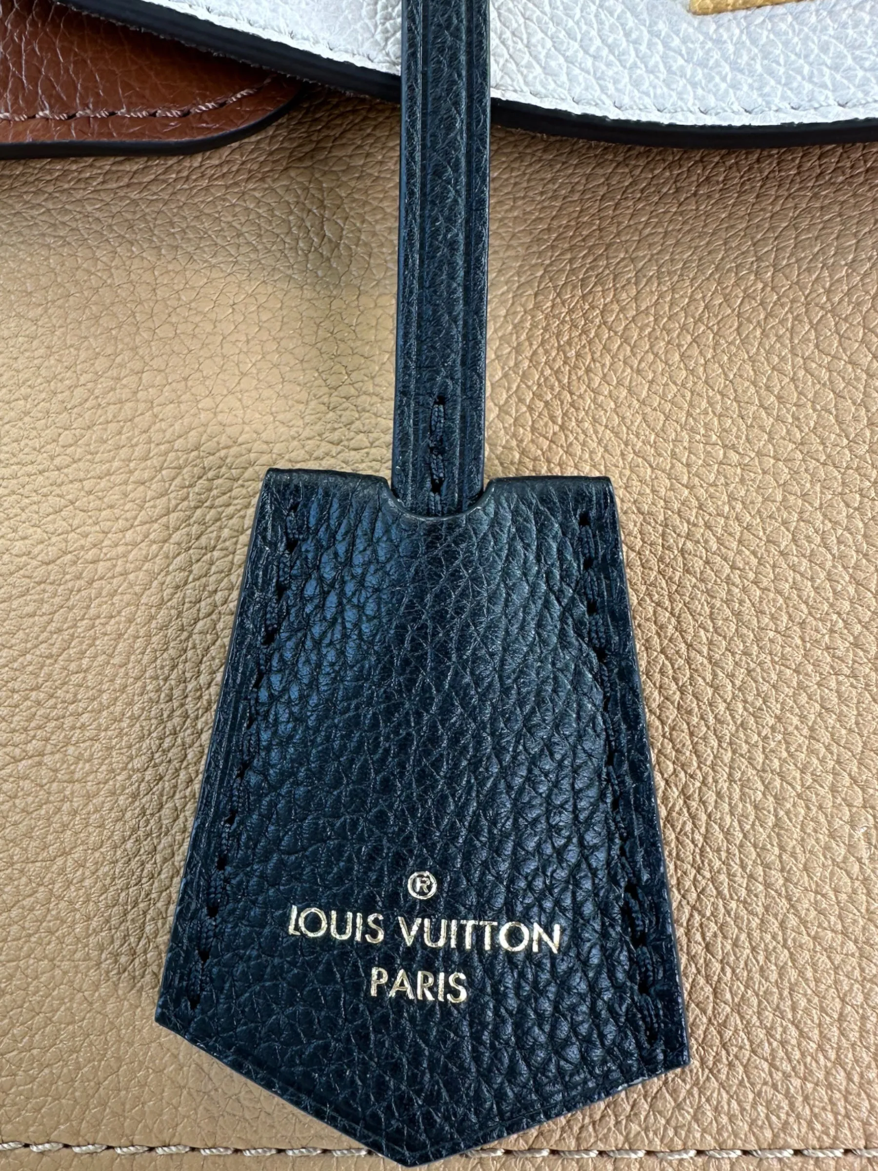 Louis Vuitton Two-Tone Cream & Tan Grained Calfskin Leather Lockme Ever BB