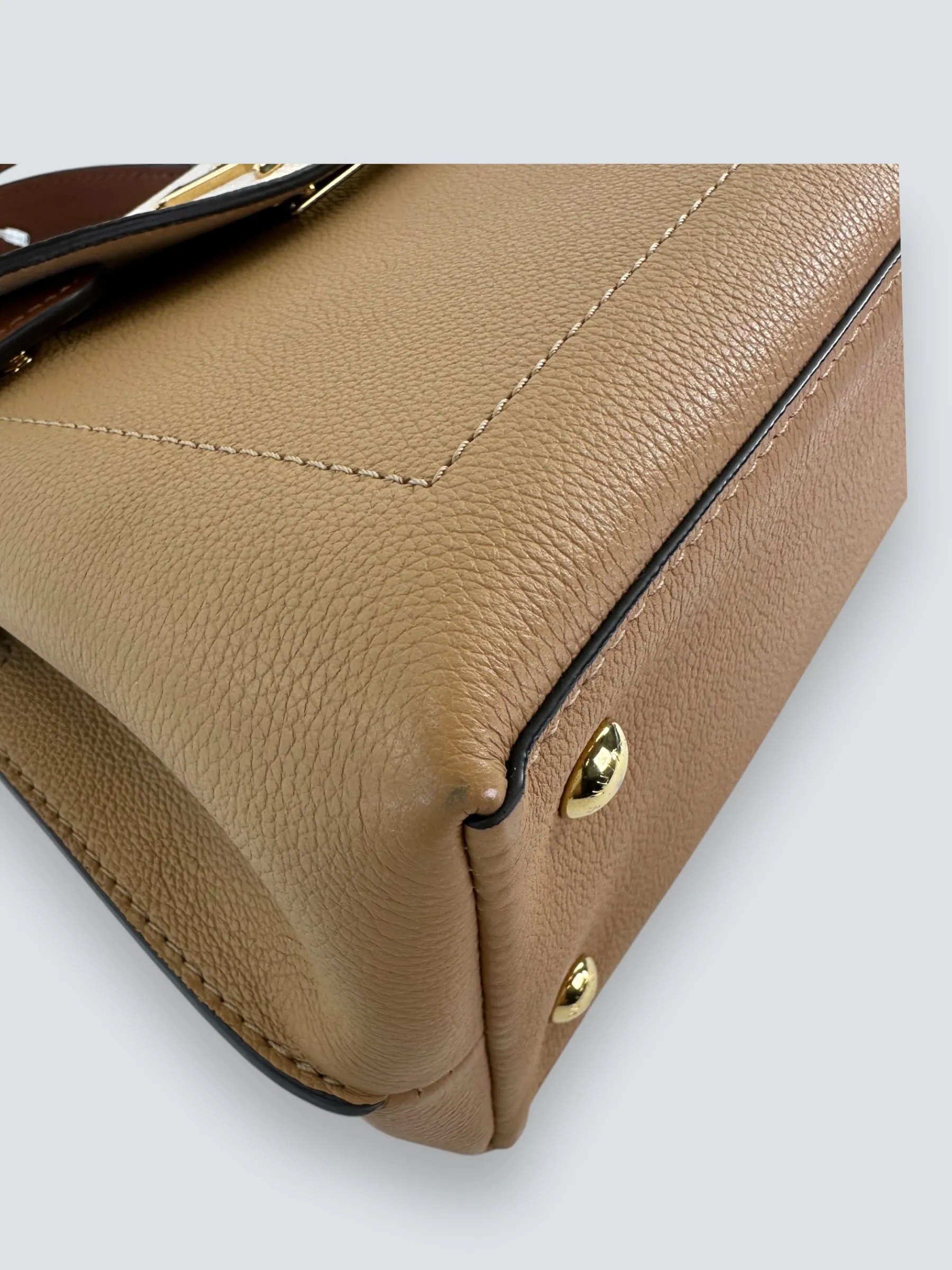 Louis Vuitton Two-Tone Cream & Tan Grained Calfskin Leather Lockme Ever BB