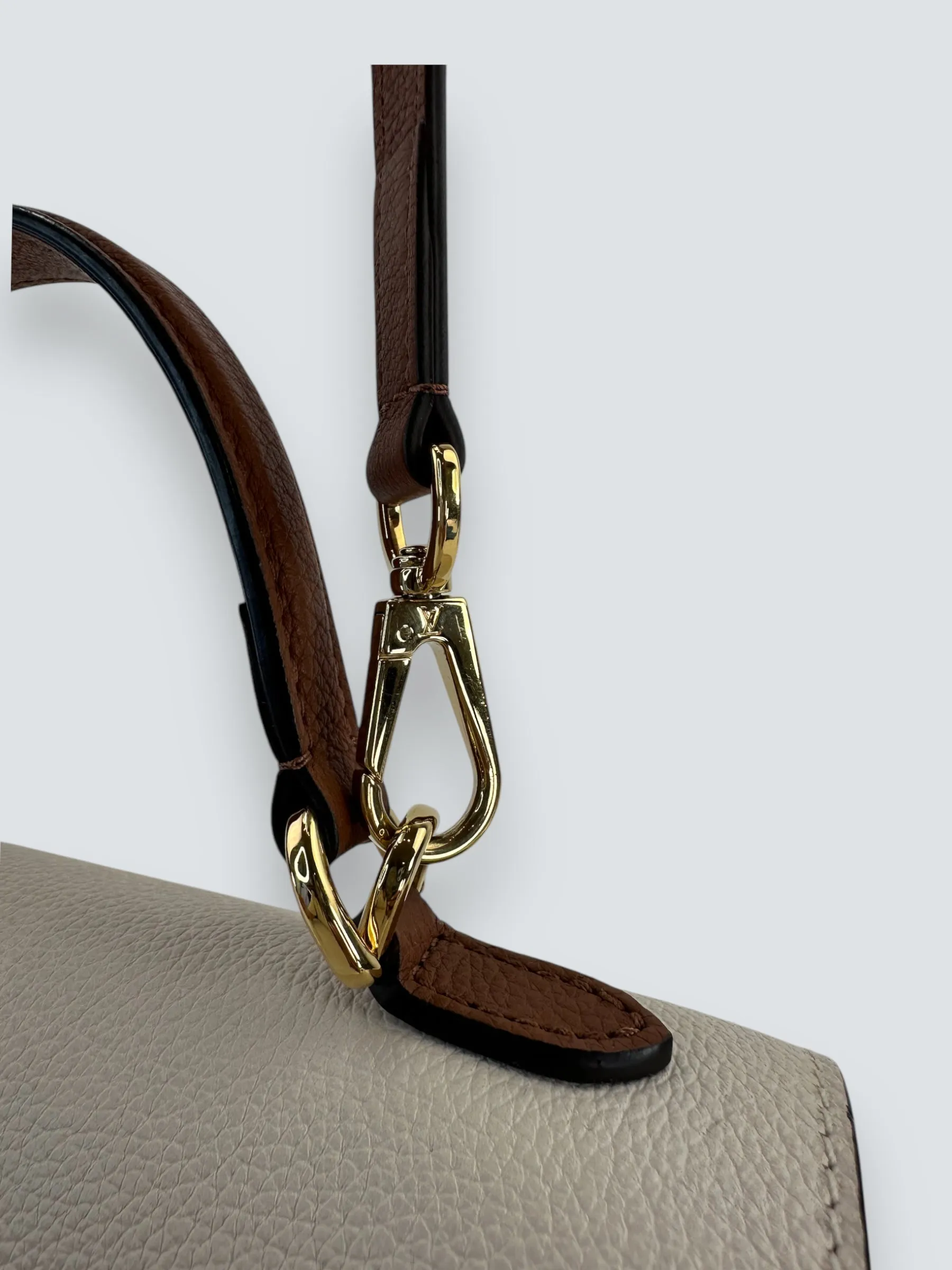Louis Vuitton Two-Tone Cream & Tan Grained Calfskin Leather Lockme Ever BB