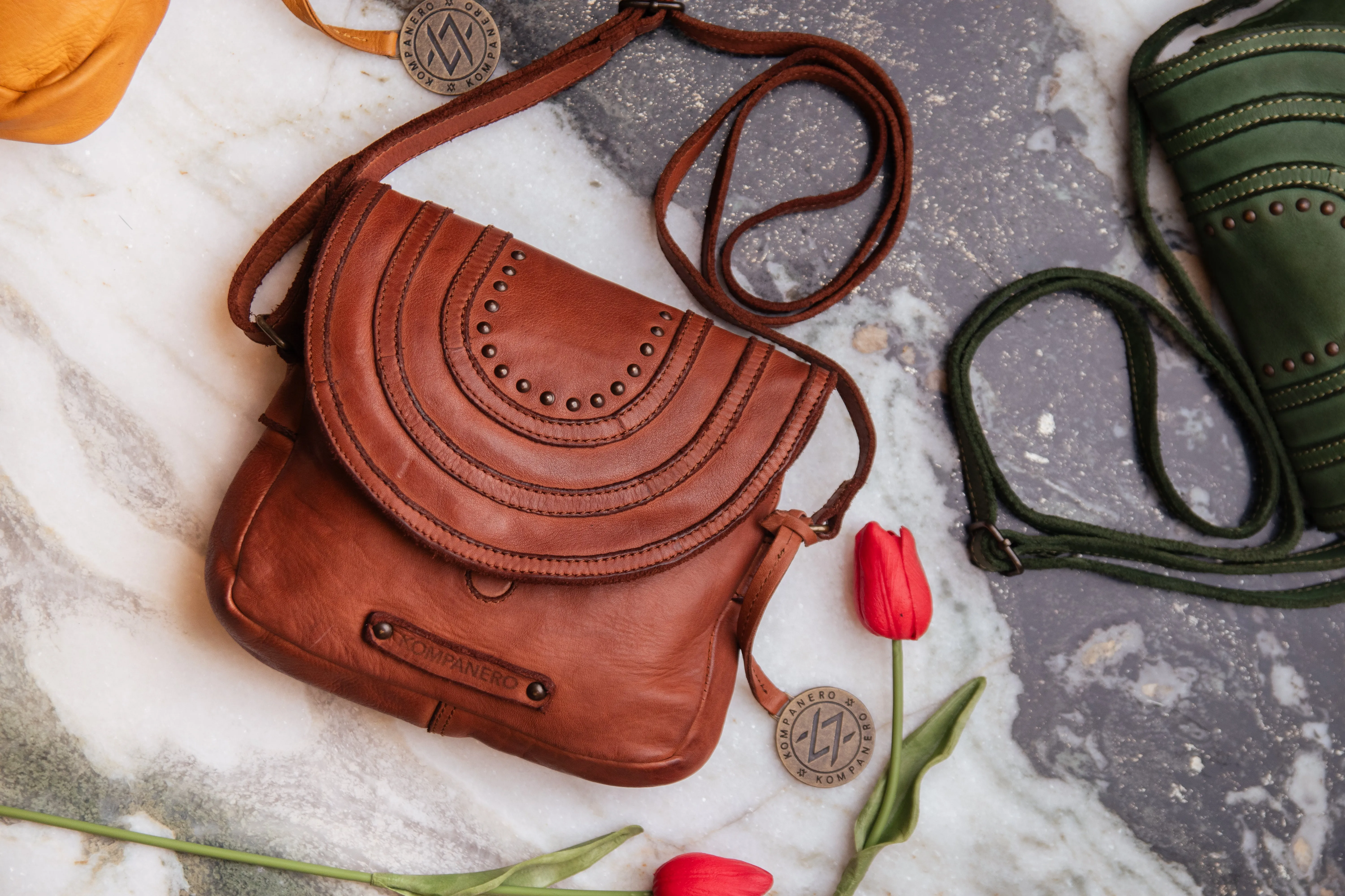 Lucy - The Crossbody -Cognac
