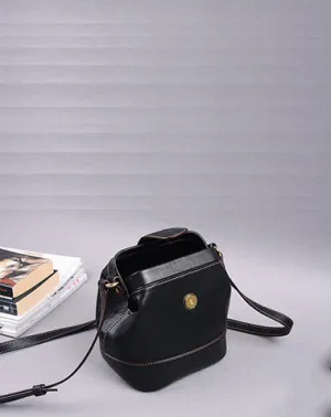 Vintage Womens Black Leather Small Doctor Shoulder Bag Doctor Crossbody Purses for Women