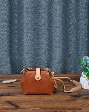 Vintage Womens Brown Leather Small Doctor Shoulder Bag Brown Doctor Crossbody Purse for Women