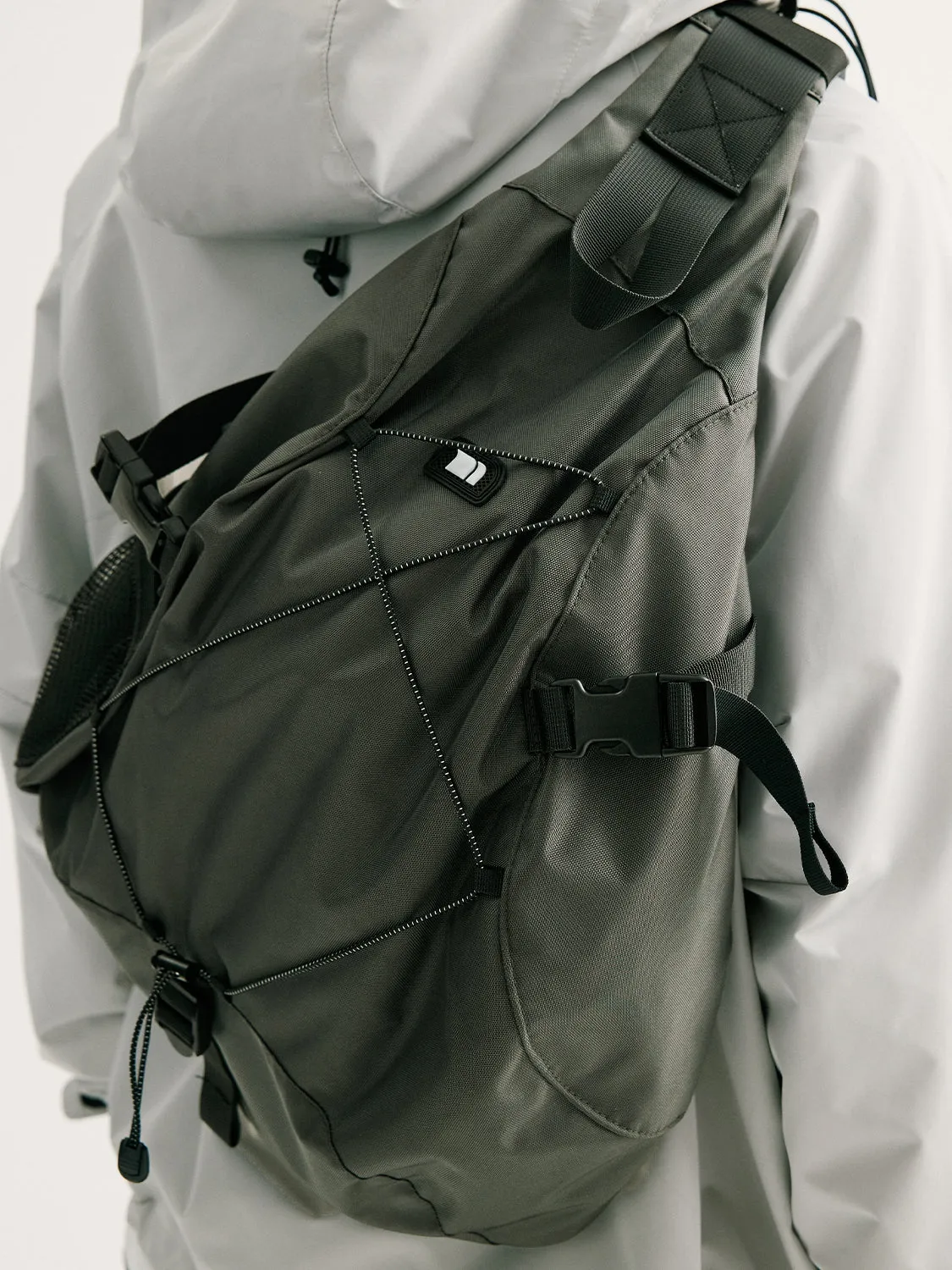 White Large Travel Sling Bag For Men Nylon Large Crossbody Sling Bag One Strap Backpack