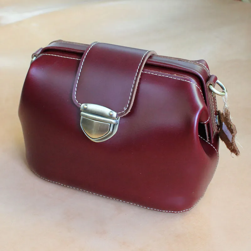 Womens Red Leather Doctor Shoulder Purses Claret Doctor Crossbody Purses for Women